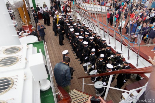 A family welcome for sailors